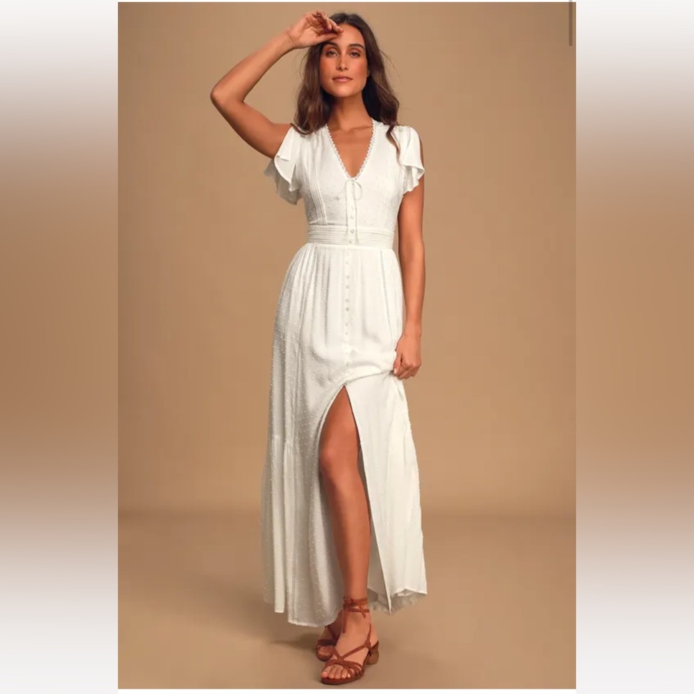 Lulus completely in love white maxi, size S. Worn once, great condition.